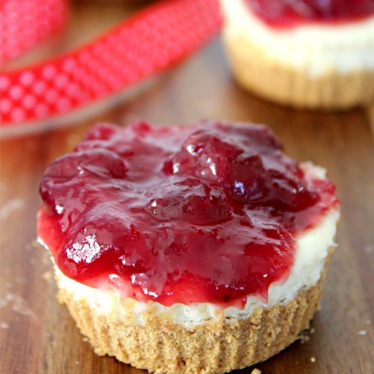 Mini Cranberry Cheesecakes