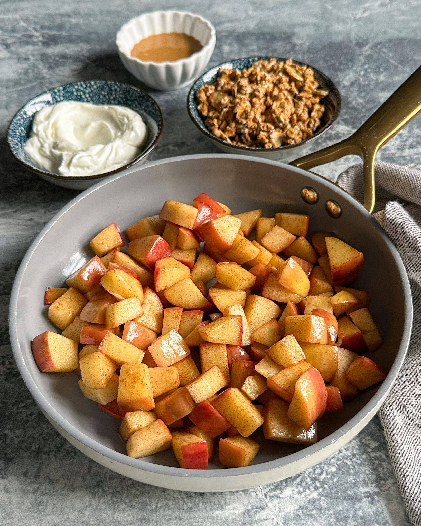 Cinnamon Cooked Apple For Apple Crisp